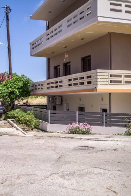 Artemissia New Well Sided Modish House Apartman Kíszamosz Kültér fotó